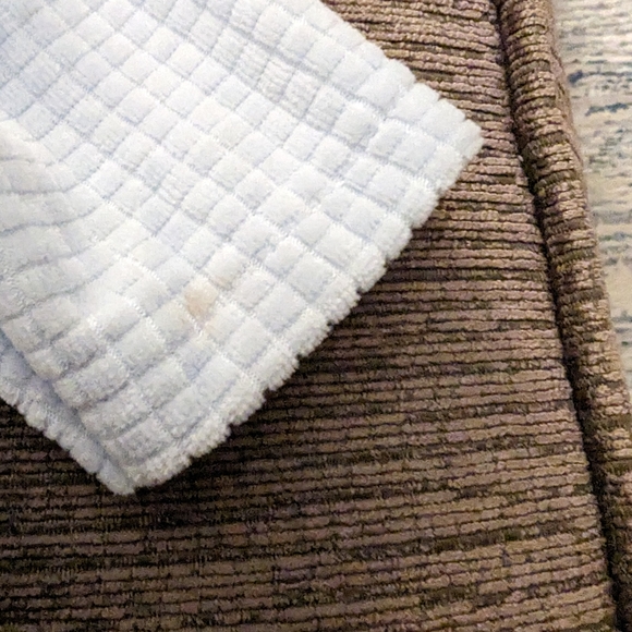 3/$30. Rumble Tumble button up sweater with applique bear. Size 0-3 mts - Picture 2 of 7